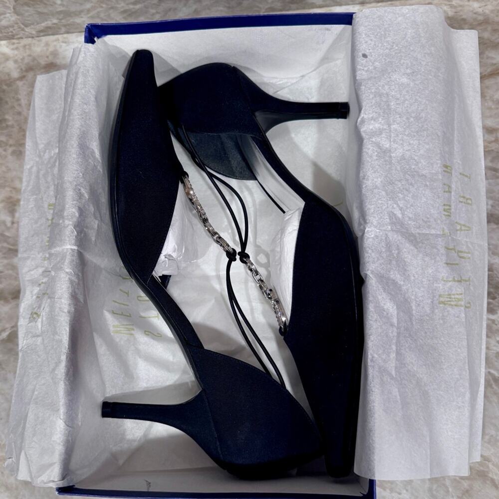 NWT Stuart Weitzman Black Dorsey Heels with crystal embellished T-strap - Picture 11 of 11